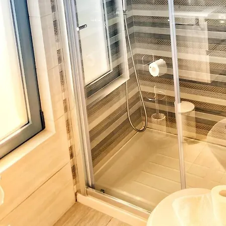 Vivenda Espacosa E Luminosa