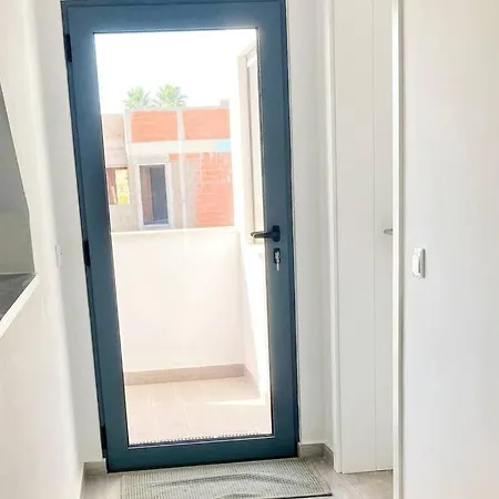 בית נופש Vivenda Espacosa E Luminosa Quelfes