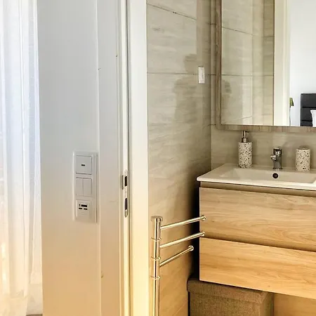 Vivenda Espacosa E Luminosa 別荘