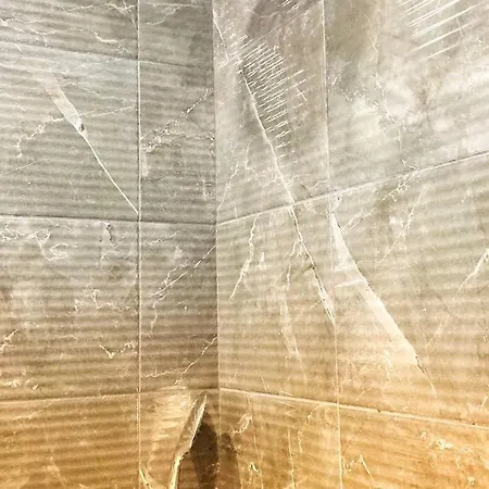 Vivenda Espacosa E Luminosa * Quelfes