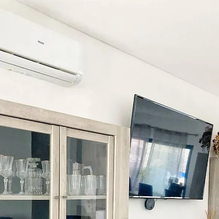 Vivenda Espacosa E Luminosa * Quelfes